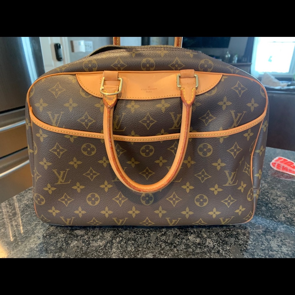 Gorgeous preloved Louis Vuitton Deauville